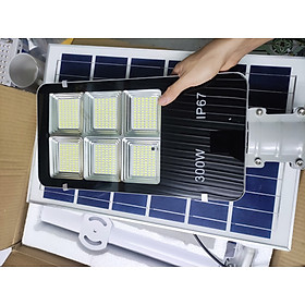 Đèn năng lượng mặt trời 300w kèm tấm pin rời có giá đỡ gắn đèn IP67 430chip Led