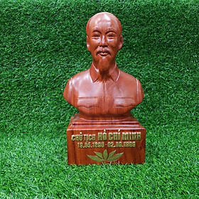 Tượng Bác Hồ bằng gỗ hương