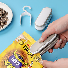 New Arrival Portable Mini Sealing Machine Food Heat Package Plastic Bags Sealer Snack Hand-pressed Bag Clips Kitchen Gadgets 1PC