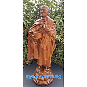 Tượng thầy thích minh tuệ gỗ bách xanh thơm nức cao 30x11x8cm