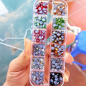 Đá Chân Keo Lưới Gắn Móng, Khay Đá Mix 12 Màu Siêu Sáng Mix Size 1440 Viên Sáng Bền Màu, Tạo Điểm Nhấn Dùng Làm Nail Nữ Women