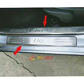 Ốp bậc cửa, nẹp bước chân trong ngoài xe hyundai i10 2014 - 2020 hàng inox, 8 chi tiết