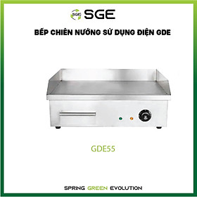 Mua Bếp Chiên Nướng Sử Dụng Điện GDE55. Giá Cả Phải Chăng  Phù Hợp Với Các Quán Ăn  Nhà Hàng Hay Doanh Nghiệp Vừa Và Nhỏ. Có Thể Nướng Thịt  Làm Hamberger  Các Món Xào. Hàng Nhập Khẩu Chính Hãng SGE Thailand