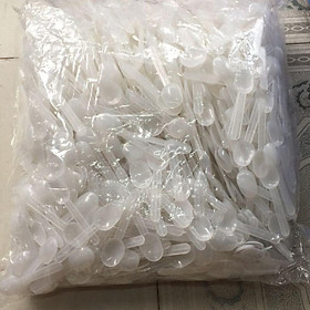 Mua Thìa Nhựa Trắng Dùng Ăn Sữa Chua ( 500g)