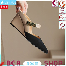 Đế xuồng nữ mũi nhọn 5 phân RO631 ROSATA tại BCASHOP hở gót, phía trước kèm thêm quai ngang nhỏ đính khối kim loại