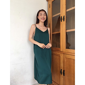 Váy ngủ lụa 2 dây trơn dáng dài qua gối tặng kèm quần chip ren-Màu xanh lá