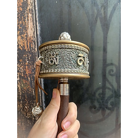 Mua Kinh luân cầm tay cỡ lớn bằng bạc tây tạng