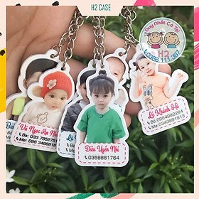 Móc khoá treo balo, cắt hình bé ghi thông tin theo yêu cầu.