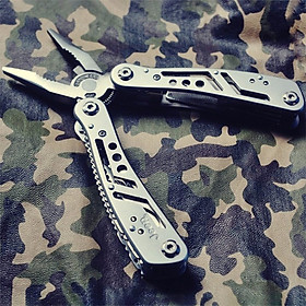 Kìm đa năng 13 chức năng Jeep Multi Function Pocket Pliers. Có túi đựng đeo thắt lưng