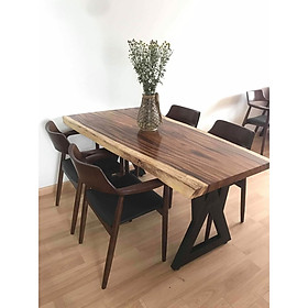 Mua Bàn ăn nguyên tấm gỗ me tây tự nhiên 4 người ngồi ( 140 cm rộng 50 cm dày 5 cm ) chân sắt sơn tỉnh điện cao cấp