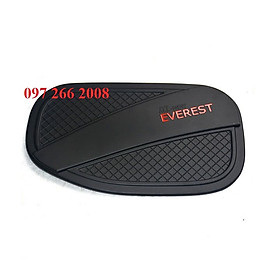 Ốp nắp bình xăng xe Everest 2017- 2018- 2019- 2020- 2021 mẫu Nhựa đen