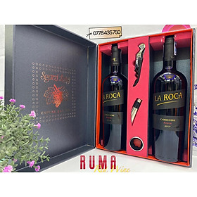 Mua Set quà tặng hộp 2 chai rượu vang Chile La Roca Reserva kèm bộ phụ kiện