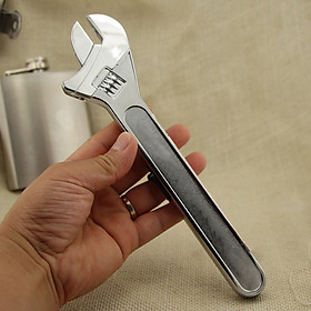 Mua Hộp Qụet Bật Lửa Gas Hình Cờ Lê Siêu To Đẹp Độc Lạ - Dùng Gas Cao Cấp