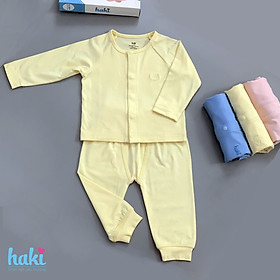 Bộ quần áo dài tay cài giữa tay raglan cho bé Haki BB010
