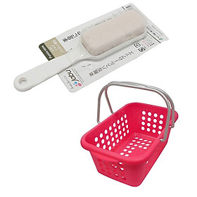 Combo Bàn chải chà gót chân bằng đá san hô + Giỏ nhựa đựng đồ có quay xách cỡ trung màu hồng nội địa Nhật Bản