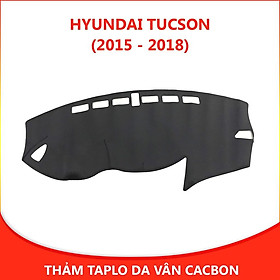 Thảm taplo ô tô Tucson 2015 - 2018 loại da vân cacbon chống nắng, chống nứt vỡ taplo, thảm taplo Hyundai Tucson
