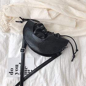 IELGY one-shoulder sloping simple soft-faced half-moon saddle bag