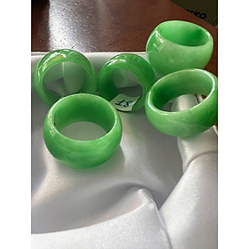 Nhẫn Cẩm thạch Xanh Ngọc Tươi sáng đẹp Ni 18mm cao 13mm / 14mm dầy 4mm Nam Nữ mệnh mộc mệnh hỏa mệnh Thủy đeo nhẫn ni 18mm ạ