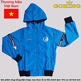 Áo khoác gió trẻ em GOKING, form unisex cho bé gái trai. Ngoài vải dù, trong lót vải cào cách nhiệt. 3 túi tiện dụng. Hàng Việt Nam chất lượng cao