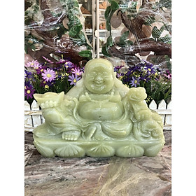 Hình ảnh Tượng Phật Di Lặc ngồi tựa bao tiền cầm thỏi vàng và gậy như ý phong thủy đá ngọc Onyx - Dài 30 cm