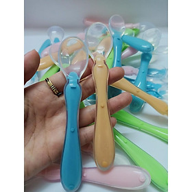 Hình ảnh Thìa mềm silicone cho bé ăn dặm