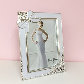 KHUNG HÌNH MÀU TRẮNG NƠ 13 x 18 cm