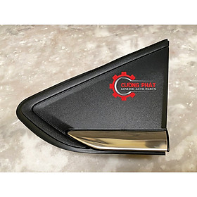 Ốp tam giác tai xe liền nẹp mạ Mitsubishi Xpander, Xpander Cross