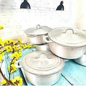 COMBO Bộ 5 Nồi Gang đúc NGUYÊN KHỐI nấu CƠM SIÊU NGON. Dụng cụ nhà bếp được gò THỦ CÔNG đậm chất TRUYỀN THỐNG ( Bộ gồm size: 17, 19 , 21, 23, 25). Chuyên phục vụ GIA ĐÌNH, NHÀ HÀNG ĐẲNG CẤP