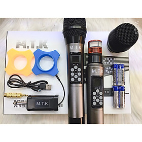 Bộ 2 Micro không dây đa năng Max MTK 1A - Tích hợp chỉnh bass, treble, echo ngay trên thân mic - Màn hình LCD hiển thị tần số - Phù hợp mọi thiết bị  - Micro karaoke, livestream, thu âm cao cấp - Hàng chính hãng