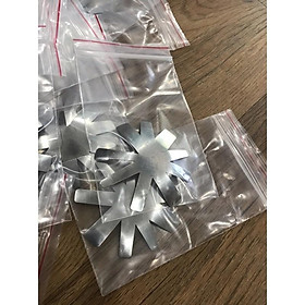 Miếng inox cắt bột chuẩn V shape cho các kích cỡ móng