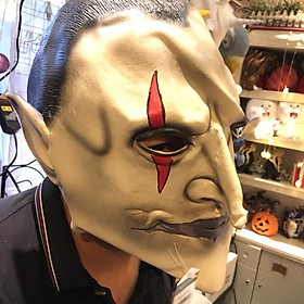 Mặt nạ da Dracula