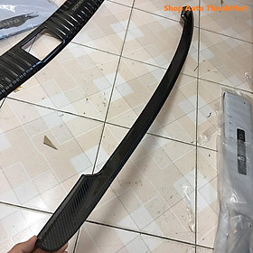 Ốp cốp Carbon Kia Sorento 2021 chất liệu cao cấp, chống trầy xước cốp