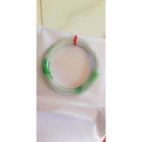 Vòng Cẩm Thạch tự nhiên đẹp Tr Lý Sao 47mm x chột 6,5mm Vòng màu trắng sữa điểm xanh lý đậm bóng mượt đẹp xinh sang tay lắm Nữ tay nhỏ 30kg - 47kg đeo đẹp ạ