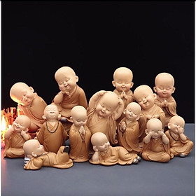 tượng tiểu vàng áo nâu