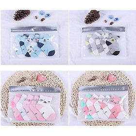 Set 5 đôi tất cao cổ hình thú cho bé