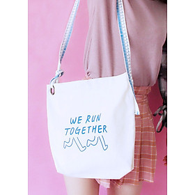 Túi đeo chéo TOTE Hàn Quốc WE RUN TOGETHER