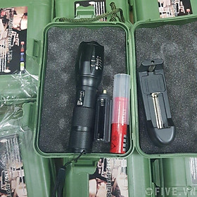 Mua Đèn Pin Siêu Sáng UltraFire Led Cree XML T6 Cao Cấp   Pin Có Thể Sạc Lại Full box(Loại Tốt)