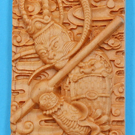 Mặt gỗ hoàng đàn khắc hình Tôn Ngộ Không MG41