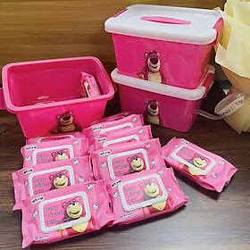 Mua Combo 10 Gói (80 Tờ/ Gói) Khăn Ướt Hoạ Tiết Gấu Dâu Kèm Thùng Nhựa Đa Năng   An Toàn  Không Hoá Chất