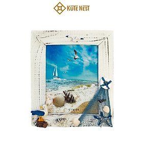 Mua  Kute Nest  Khung hình để bàn bằng gỗ phong cách biển cả được làm thủ công tinh tế – Màu trắng – KT khung dài 19 x cao 24 cm  hình 13x18 cm