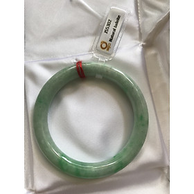 Vòng Cẩm Thạch tự nhiên Kiểm Định Sjc J55302 Xanh Đậu Lý A Sao Sao Sao Vip 49mm x chột 8mm Màu Trắng Xanh Bông đậu vân lý tươi đậm bóng đều đẹp sang nữ 45kg - 49kg đeo Món quà tặng thật sự ý nghĩa dành tặng cho chính bản thân mình, tặng Mẹ , Vợ ý nghĩa ạ