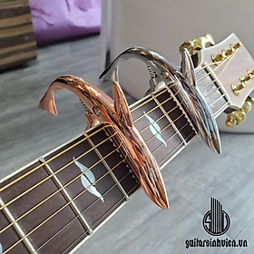 Mua Capo guitar cá mập hot trend - kim loại đúc nguyên khối - Đặt hàng tặng pick - Giao màu ngẫu nhiên