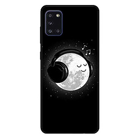 Ốp lưng dành cho Samsung A31 mẫu Mặt Trăng Nghe Nhạc