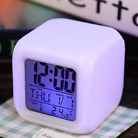 Đồng hồ hình lập phương hiển thị, đổi màu đa năng hiển thị thời gian, nhiệt độ ( TẶNG KÈM MÓC KHÓA TUA VÍT 3 IN1 )