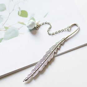 Bookmark Lông vũ kim loại mặt dây chuyền - Hoa anh đào trắng
