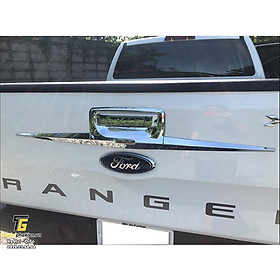 Ốp trang trí tay mở cốp sau Ford Ranger 2015-2021 mạ Crom