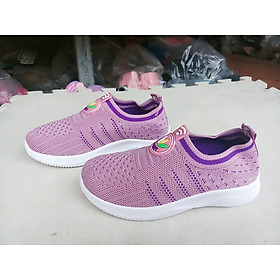 giày lười vải trẻ em hình chiếc lá siêu xinh