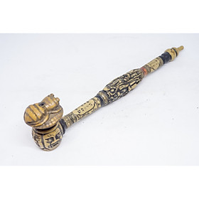 Điếu hút thuốc chạm khắc hình ông Thọ bằng đá