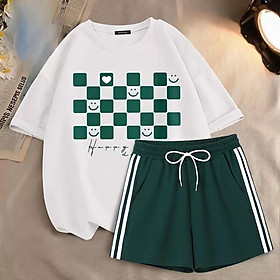 Bộ Áo Thun Ô Vuông Kèm Quần Short Kẻ Sọc Ống Rộng