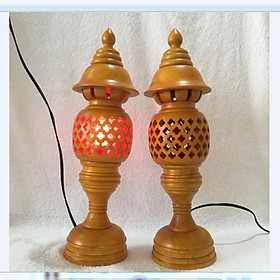 Đèn thờ điện - bộ đôi đèn thờ gỗ hương phun sơn vàng cao 41cm